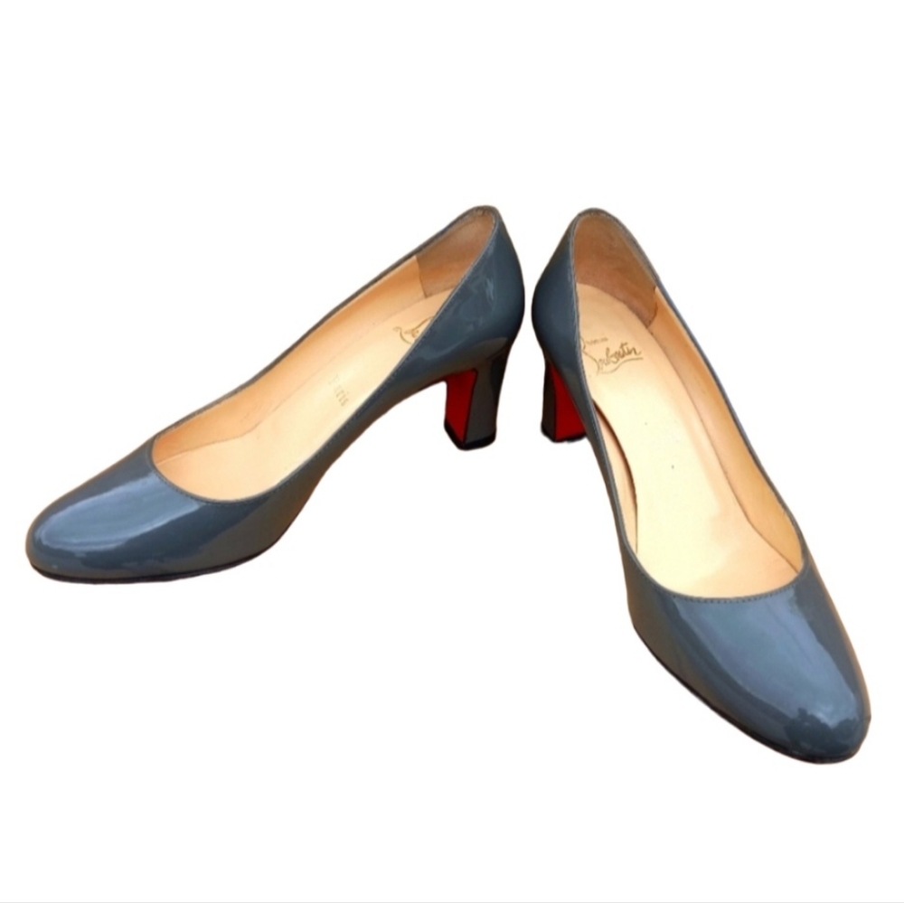 ✅️SOLD✅️ CHRISTIAN LOUBOUTIN Gray Patent Leather Heel Pumps LIKE NEW - Picture 1 of 4